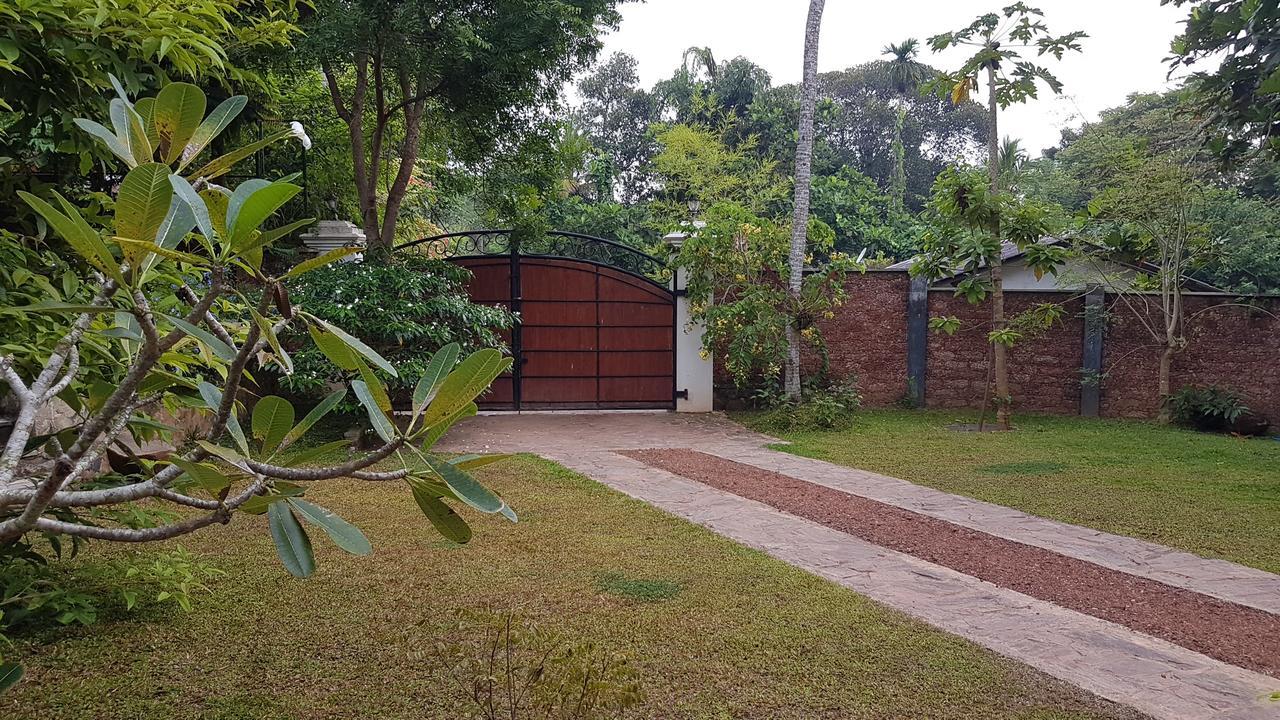 Siriniwasa Luxury Villa With Private Pool Induruwa Ngoại thất bức ảnh
