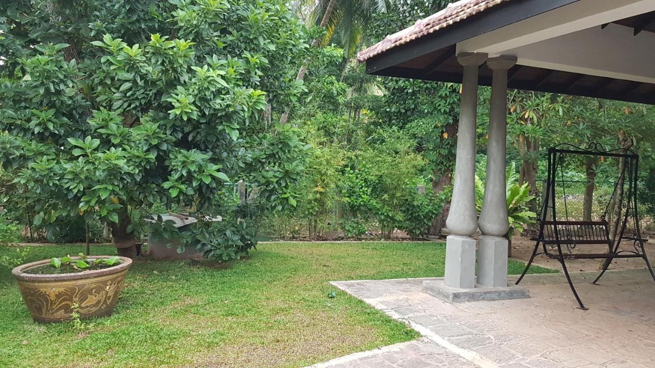 Siriniwasa Luxury Villa With Private Pool Induruwa Ngoại thất bức ảnh